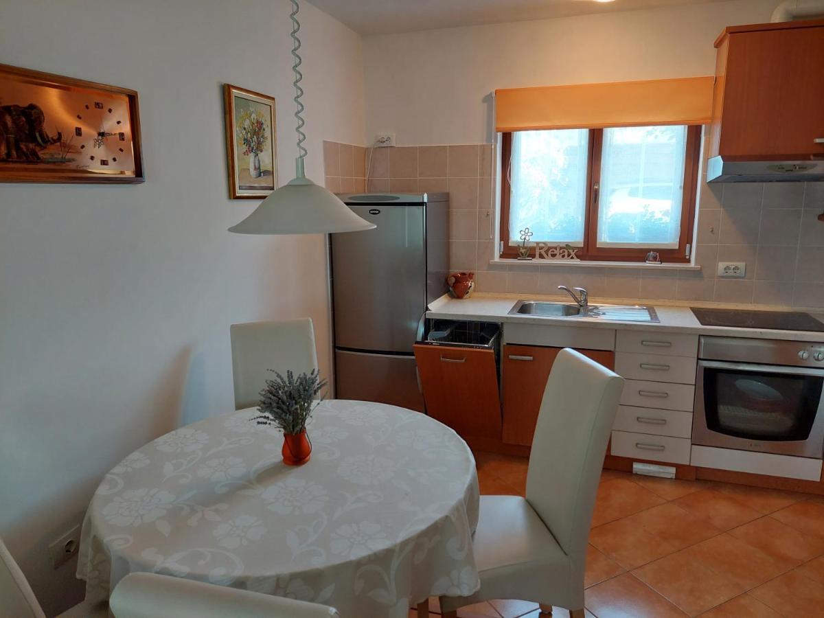 Apartment Oaza Relax โคเปร์ ภายนอก รูปภาพ
